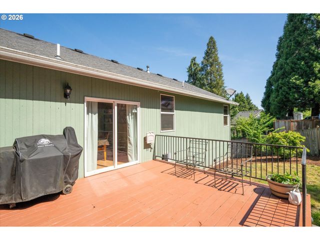 277 S 67TH Ct, Springfield, OR 97478