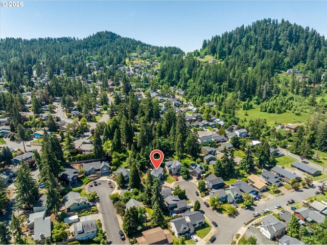 277 S 67TH Ct, Springfield, OR 97478