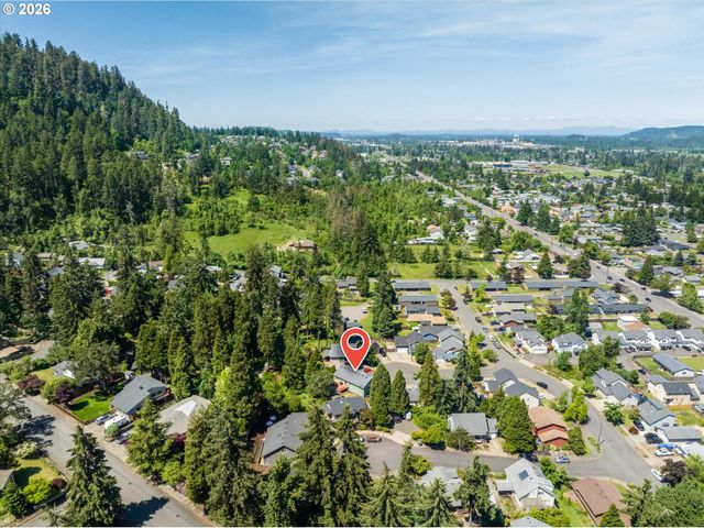 277 S 67TH Ct, Springfield, OR 97478