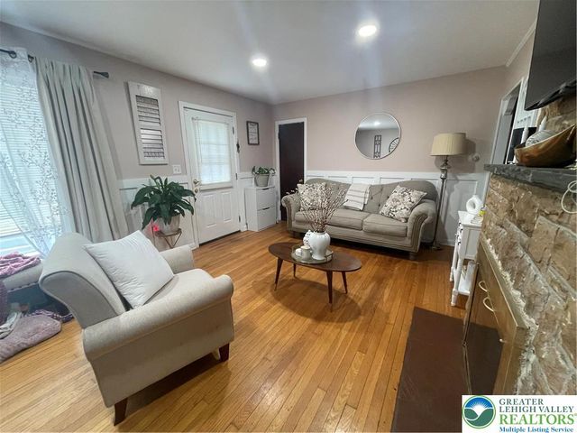 1113 Lafayette Street, Easton, PA 18042