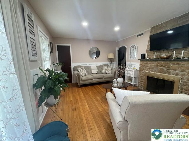 1113 Lafayette Street, Easton, PA 18042