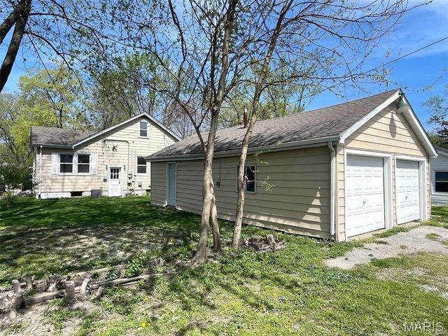 212 N 41ST Street, Belleville, IL 62226