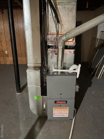 15846 W 11 Mile Road, Southfield, MI 48076