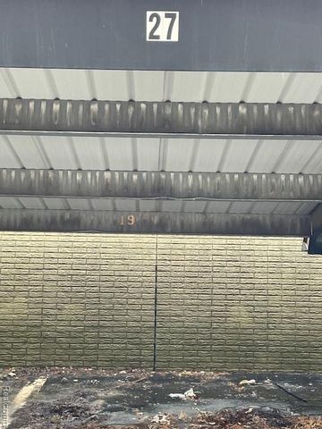 15846 W 11 Mile Road, Southfield, MI 48076