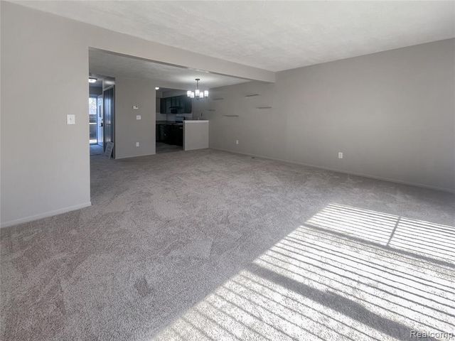 15846 W 11 Mile Road, Southfield, MI 48076