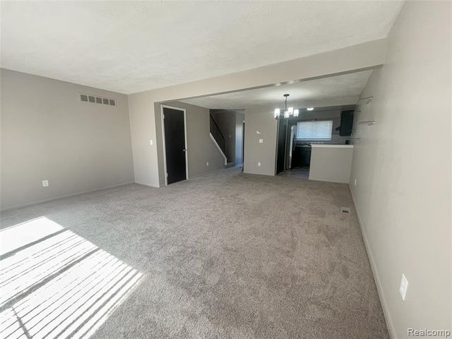 15846 W 11 Mile Road, Southfield, MI 48076