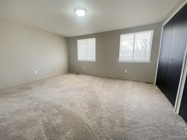 15846 W 11 Mile Road, Southfield, MI 48076