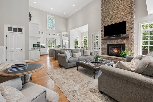 107 Sturbridge Dr, Franklin, TN 37064