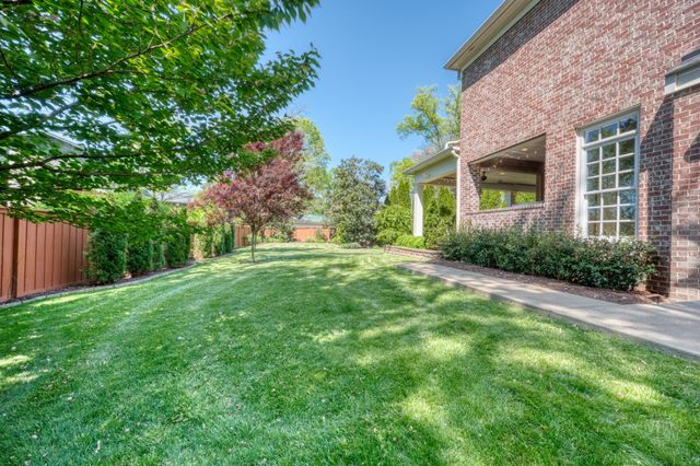 107 Sturbridge Dr, Franklin, TN 37064