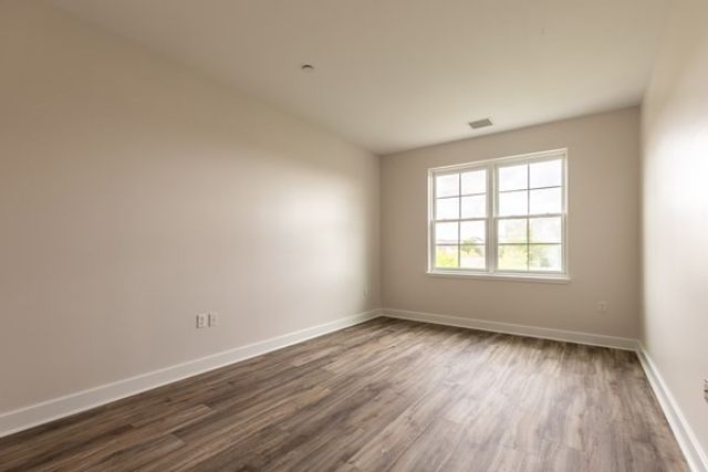 26 New Derby St 407, Salem, MA 01970