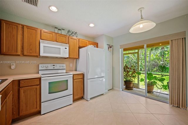 6086 Southard St, West Palm Beach, FL 33411