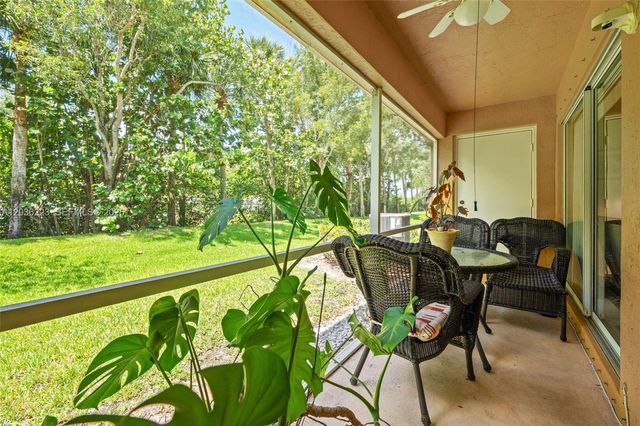 6086 Southard St, West Palm Beach, FL 33411