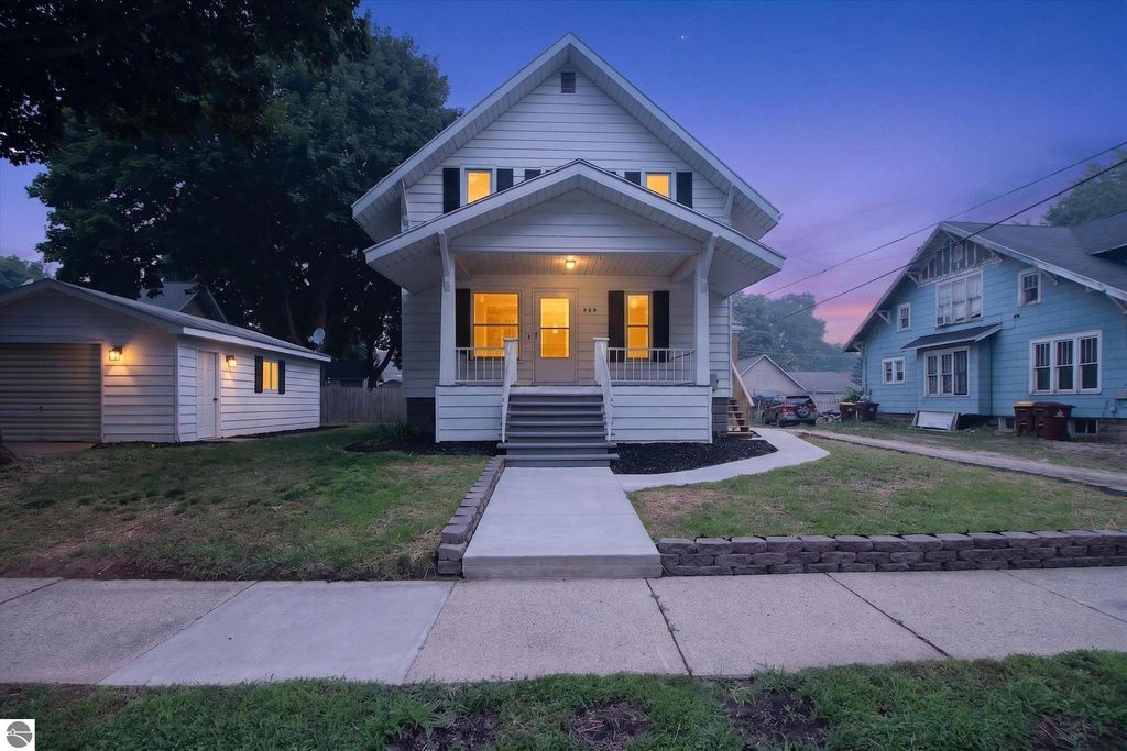 Image 1 of property listing at 509 Liberty Street, Alma, MI 48801