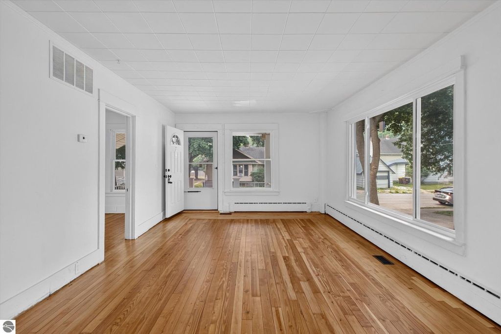 Image 10 of property listing at 509 Liberty Street, Alma, MI 48801
