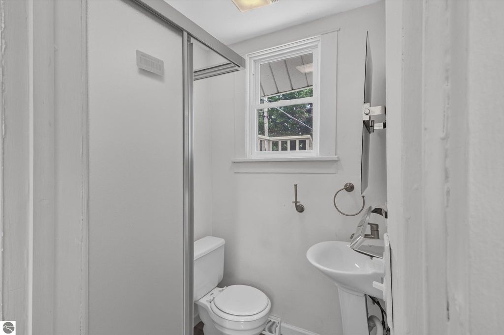 Image 17 of property listing at 509 Liberty Street, Alma, MI 48801