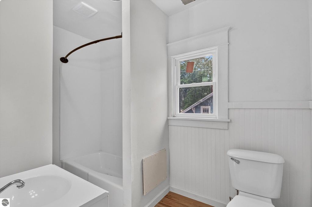 Image 33 of property listing at 509 Liberty Street, Alma, MI 48801