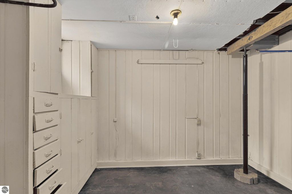 Image 43 of property listing at 509 Liberty Street, Alma, MI 48801