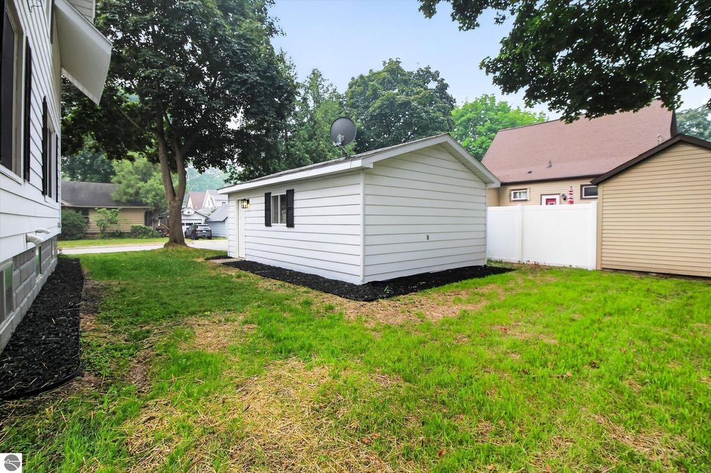 Image 51 of property listing at 509 Liberty Street, Alma, MI 48801