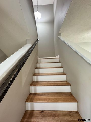 15960 Meredith Avenue, Omaha, NE 68116