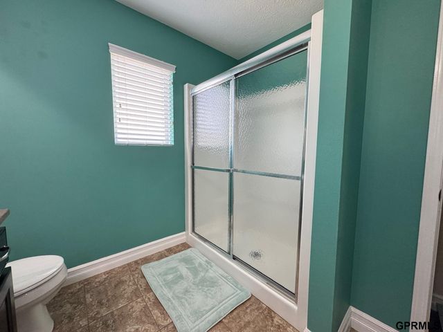 15960 Meredith Avenue, Omaha, NE 68116