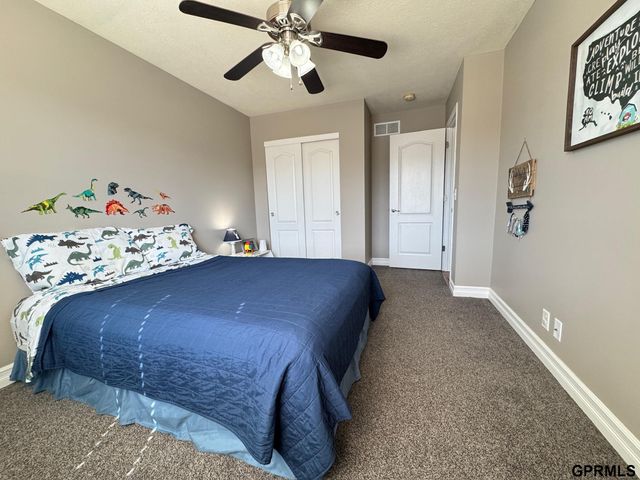 15960 Meredith Avenue, Omaha, NE 68116