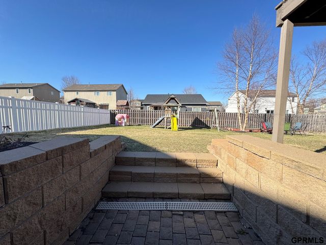 15960 Meredith Avenue, Omaha, NE 68116