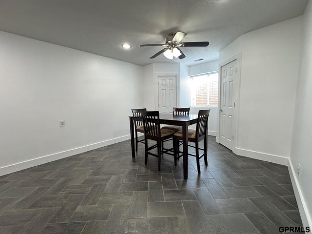 15960 Meredith Avenue, Omaha, NE 68116