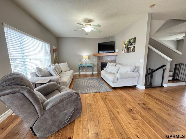 15960 Meredith Avenue, Omaha, NE 68116