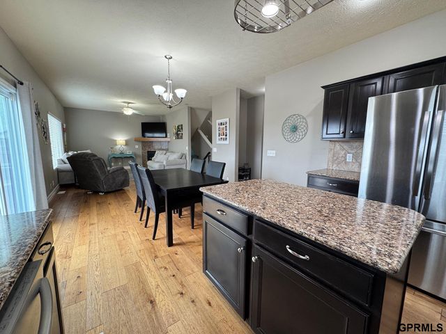 15960 Meredith Avenue, Omaha, NE 68116