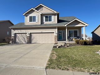 15960 Meredith Avenue, Omaha, NE 68116