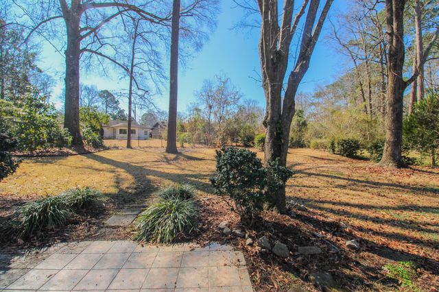 2004 Vestry Drive, Charleston, SC 29414