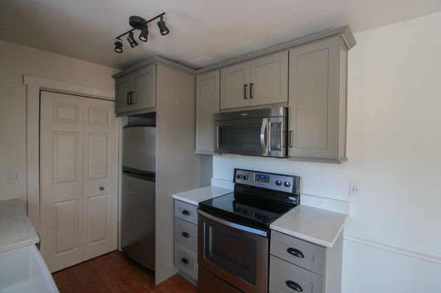 2004 Vestry Drive, Charleston, SC 29414