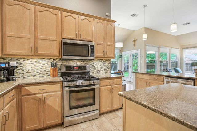 1501 Edelweiss DR, Cedar Park, TX 78613