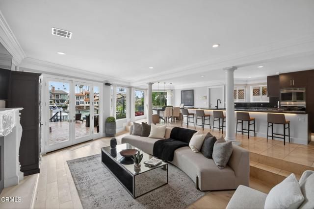 952 Peninsula Street, Ventura, CA 93001