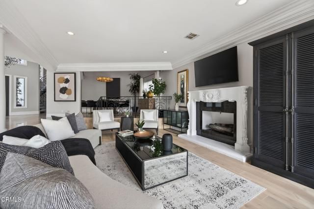 952 Peninsula Street, Ventura, CA 93001