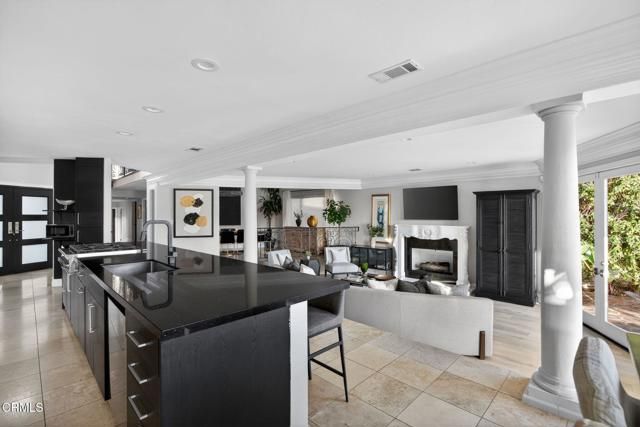 952 Peninsula Street, Ventura, CA 93001