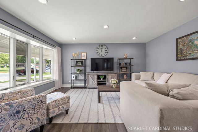 291 Clearmont Drive, Elk Grove Village, IL 60007