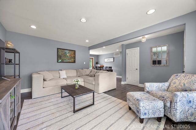 291 Clearmont Drive, Elk Grove Village, IL 60007