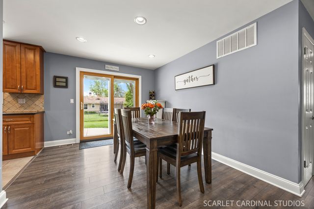 291 Clearmont Drive, Elk Grove Village, IL 60007