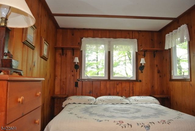 1193 Lakeside Dr E, Vernon Twp., NJ 07422