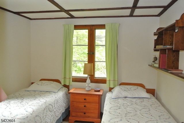 1193 Lakeside Dr E, Vernon Twp., NJ 07422