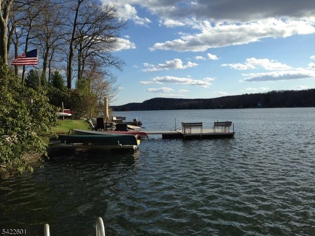 1193 Lakeside Dr E, Vernon Twp., NJ 07422