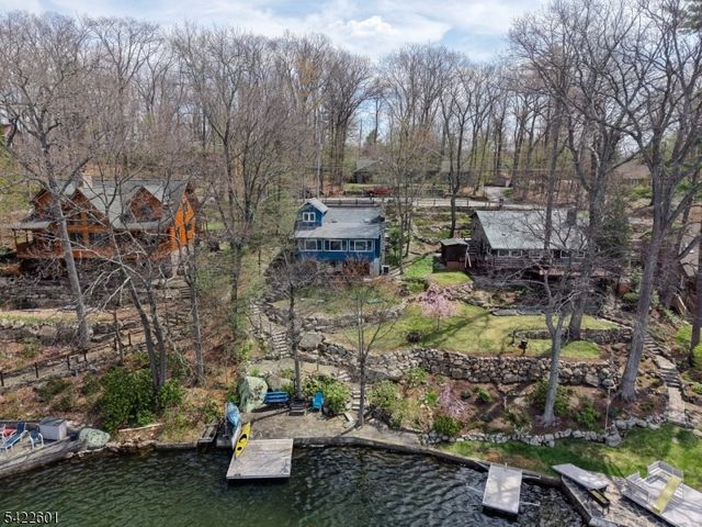 1193 Lakeside Dr E, Vernon Twp., NJ 07422