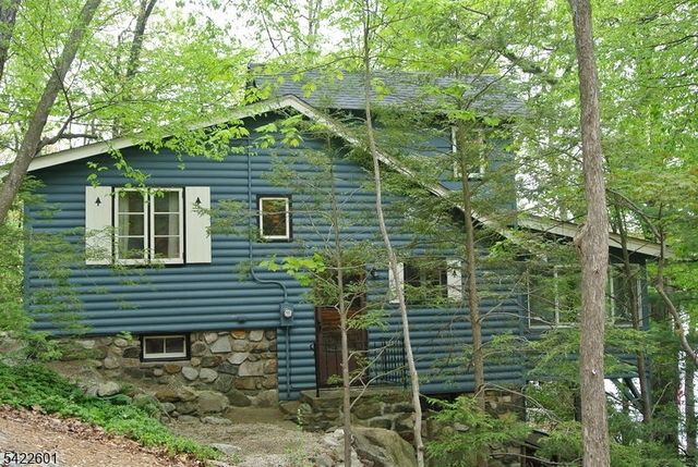 1193 Lakeside Dr E, Vernon Twp., NJ 07422