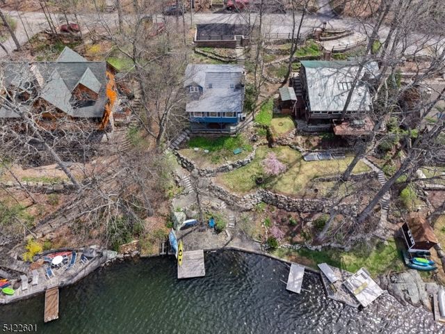 1193 Lakeside Dr E, Vernon Twp., NJ 07422