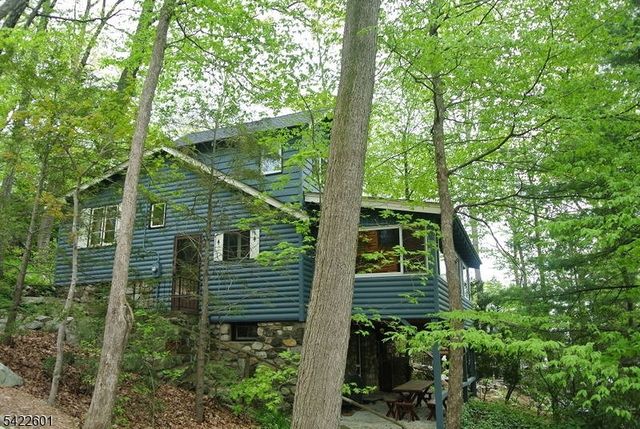 1193 Lakeside Dr E, Vernon Twp., NJ 07422