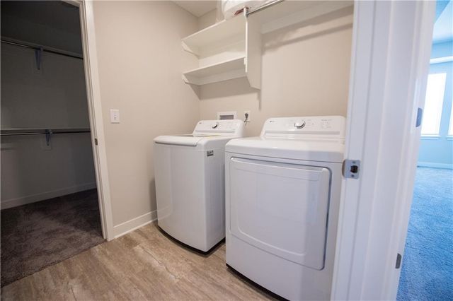 3712 SW Walsh Drive, Lee's Summit, MO 64082