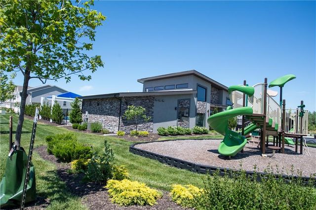 3712 SW Walsh Drive, Lee's Summit, MO 64082