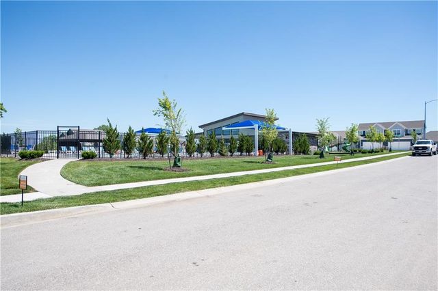 3712 SW Walsh Drive, Lee's Summit, MO 64082