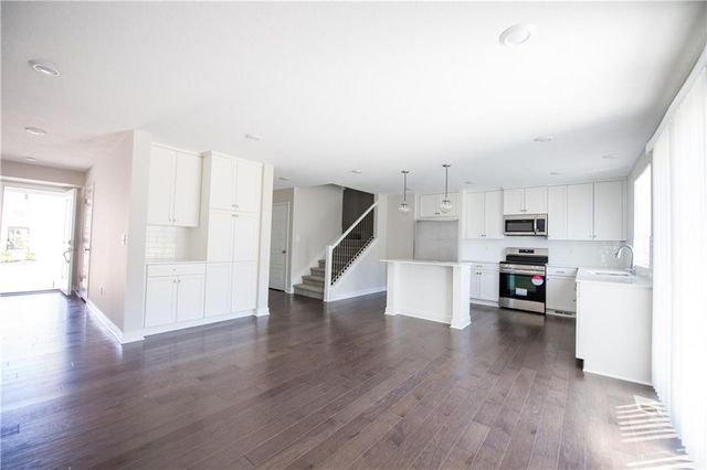 3712 SW Walsh Drive, Lee's Summit, MO 64082